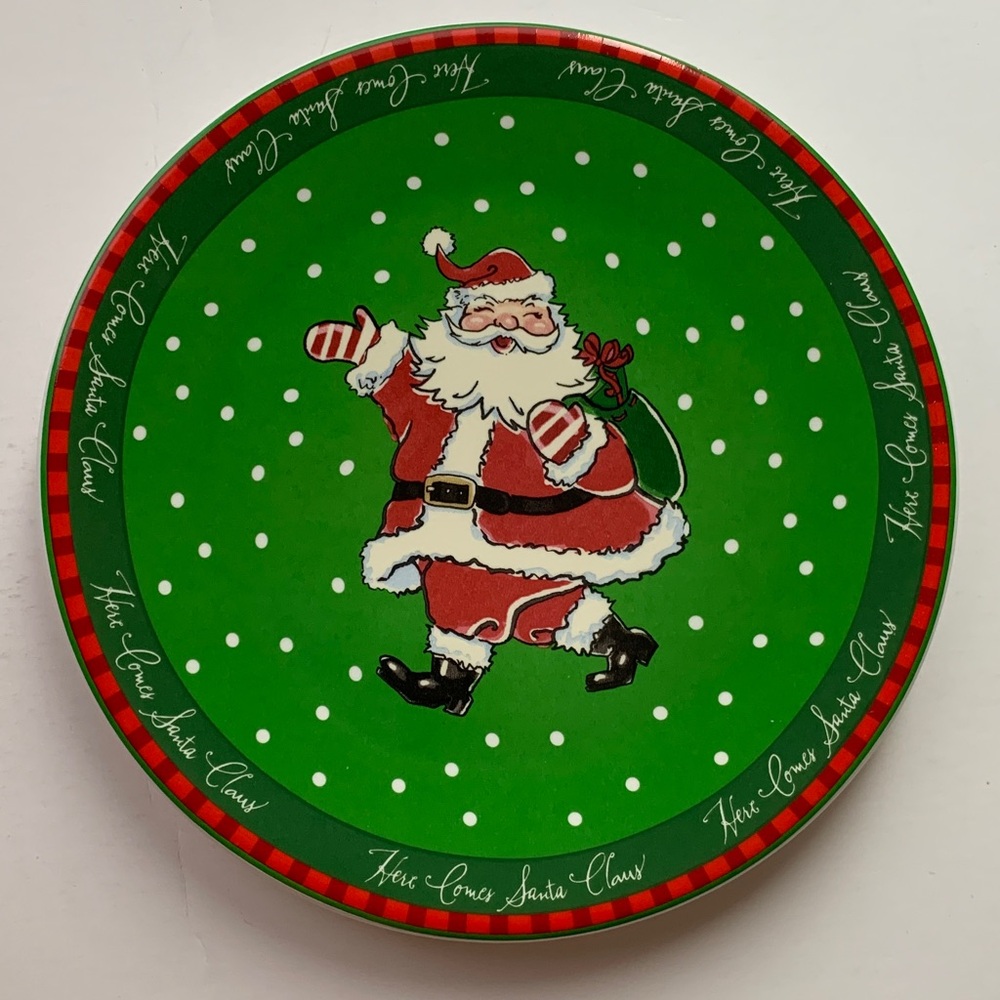 White Barn Candle Co. Santa Claus Holiday Decorative Candle Plate